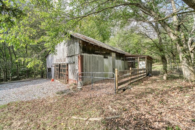 view of outdoor structure featuring an outdoor structure