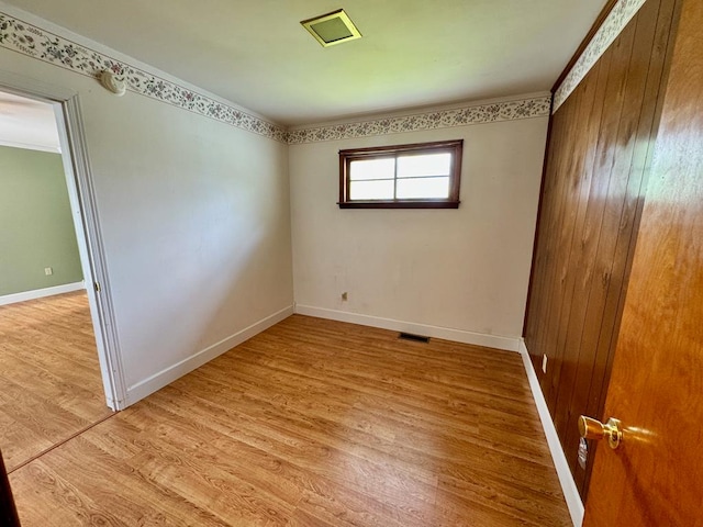 1039 Old Martha Washington Rd, Clarkrange, TN 38553 - spare room with baseboards and light wood-type flooring