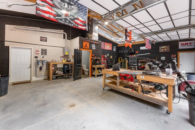 294 Big Piney Loop, Wilder, TN 38589 - garage with a workshop area