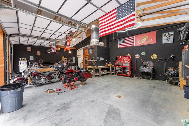 294 Big Piney Loop, Wilder, TN 38589 - garage with a workshop area