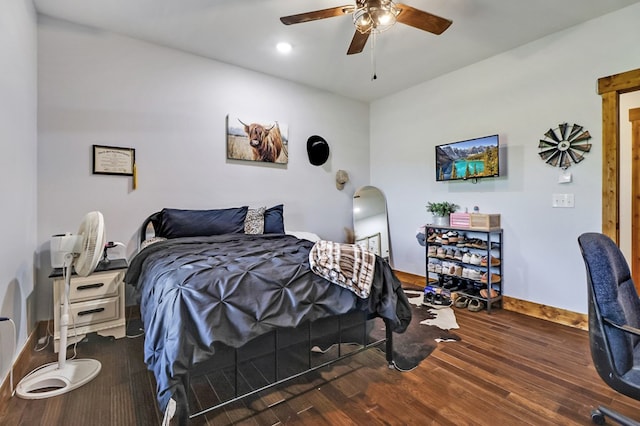 2810 Stockton Rd, Jamestown, TN 38556 - bedroom with wood finished floors, ceiling fan, arched walkways, and recessed lighting