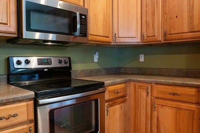 652 Mackie Rd, Sparta, TN 38583 - photo 13