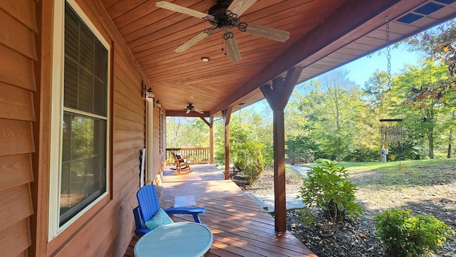 deck with a ceiling fan