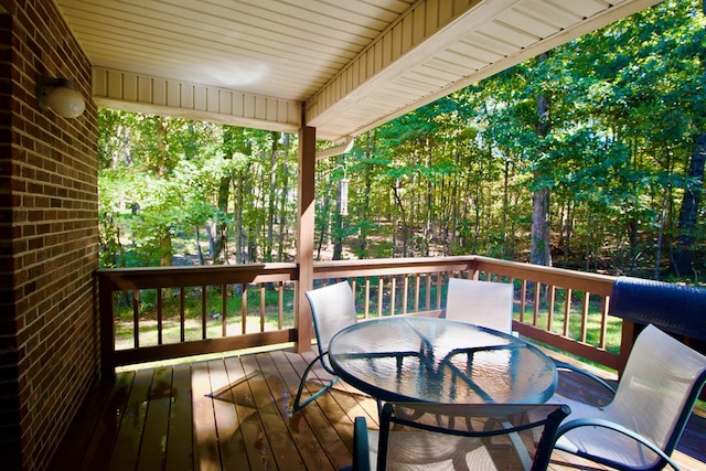 deck featuring outdoor dining space