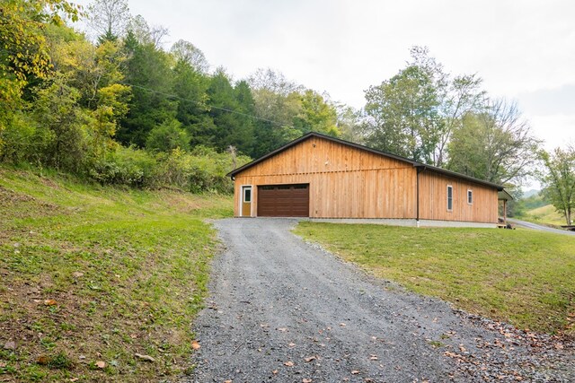 view of detached garage