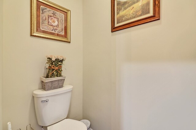 bathroom featuring toilet