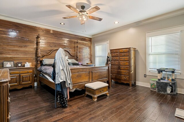 bedroom with baseboards, dark wood-style floors, ceiling fan, ornamental molding, and recessed lighting