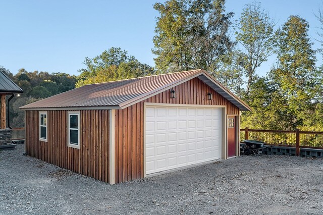 view of detached garage