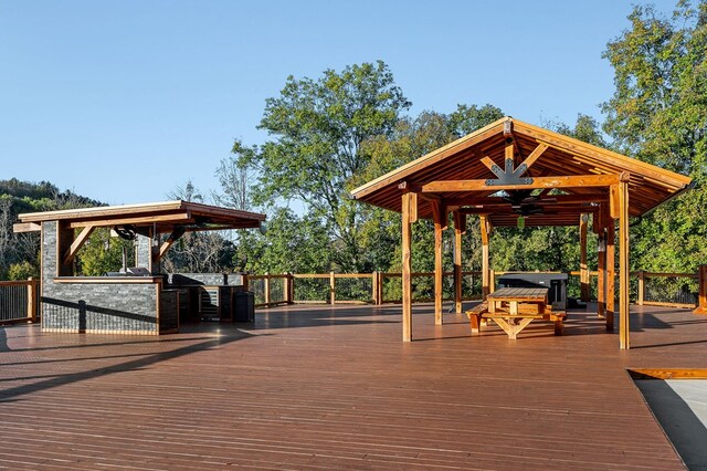 deck featuring ceiling fan