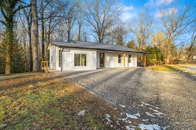 exterior space featuring driveway