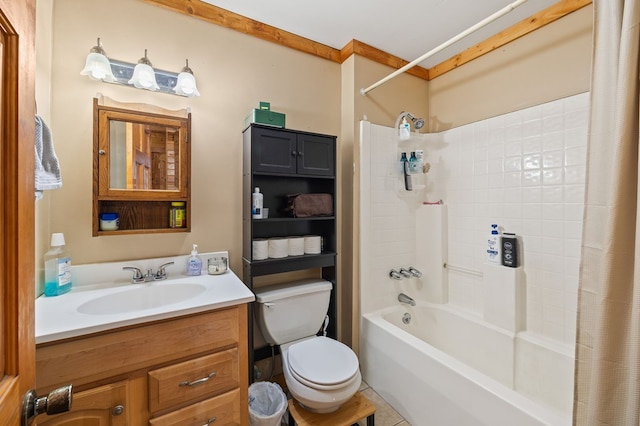 full bath with shower / bath combo, vanity, and toilet