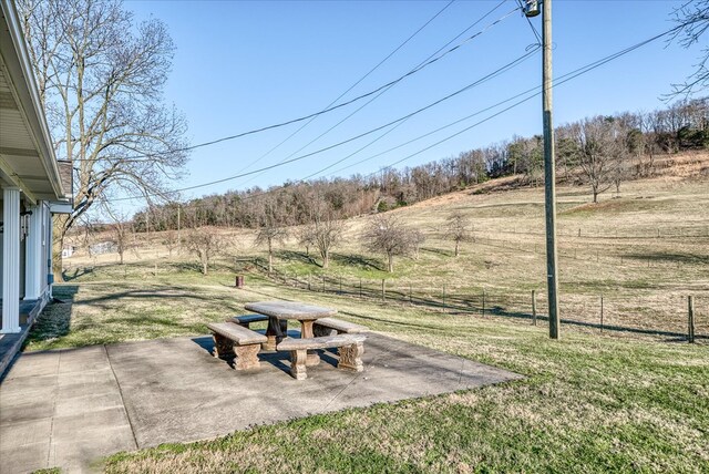 view of yard with a patio