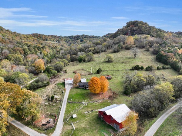 drone / aerial view featuring a rural view