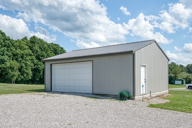 view of detached garage