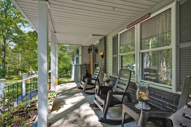 view of patio / terrace with covered porch