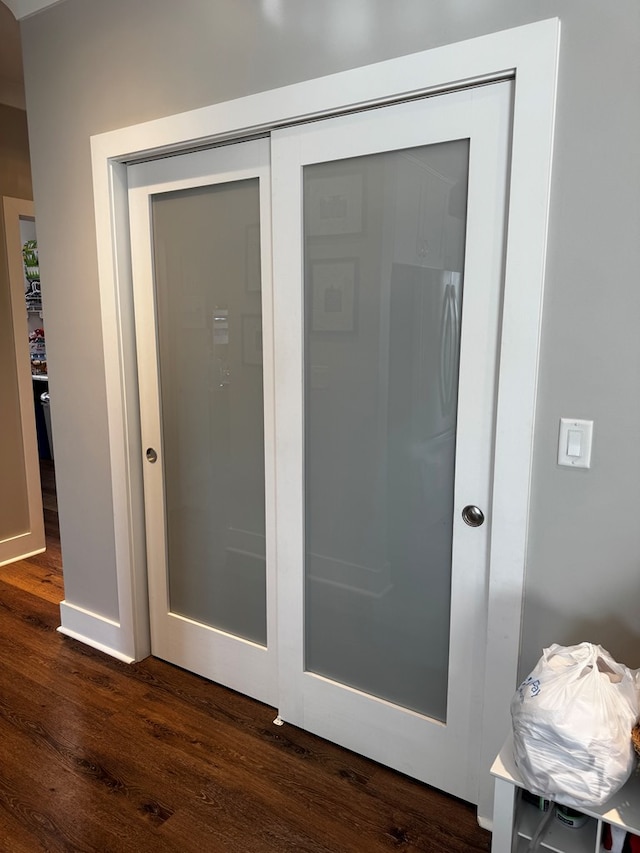 interior details with wood finished floors