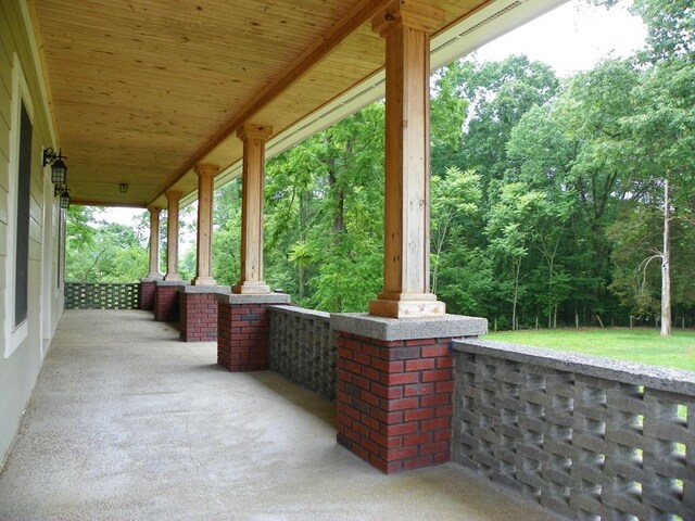 view of patio featuring covered porch