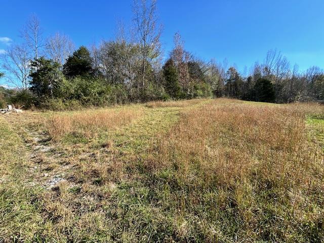 Listing photo 2 for 900 Ridge Rd, Quebeck TN 38579