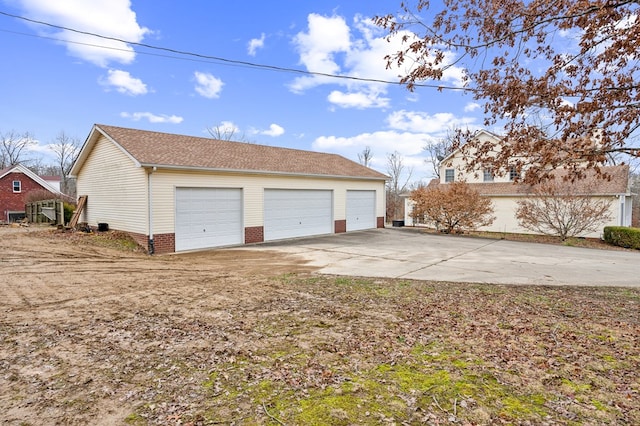 view of detached garage