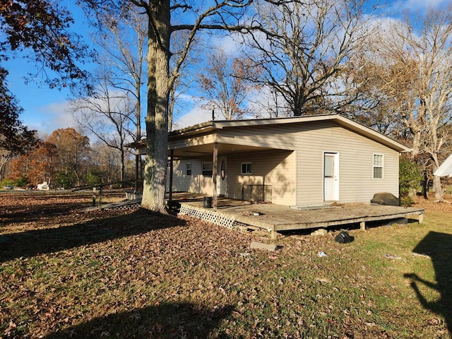 view of outbuilding