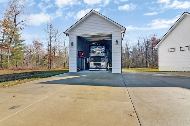 view of detached garage