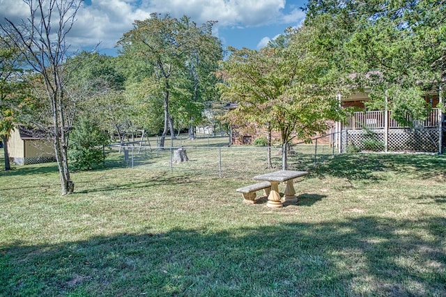 view of yard featuring fence