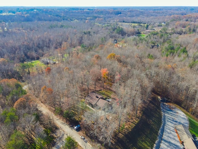 bird's eye view with a view of trees