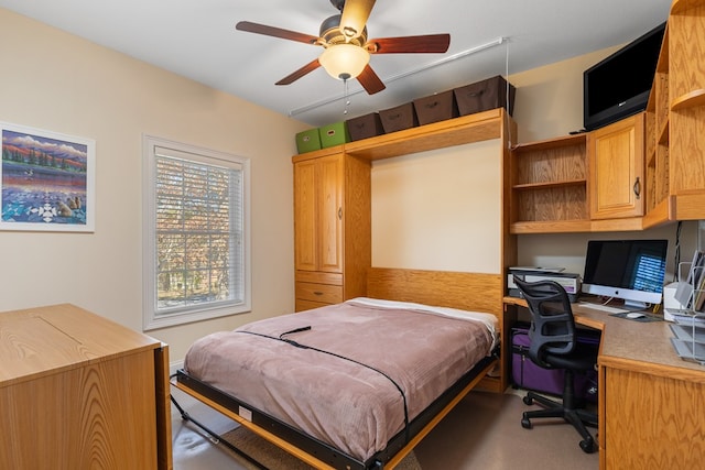 bedroom with a ceiling fan