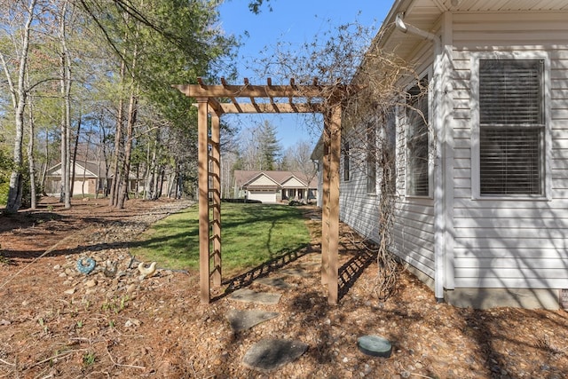 view of yard featuring a pergola