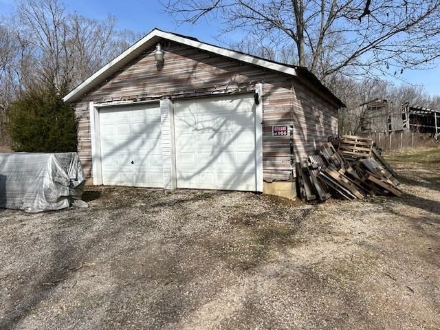 view of detached garage