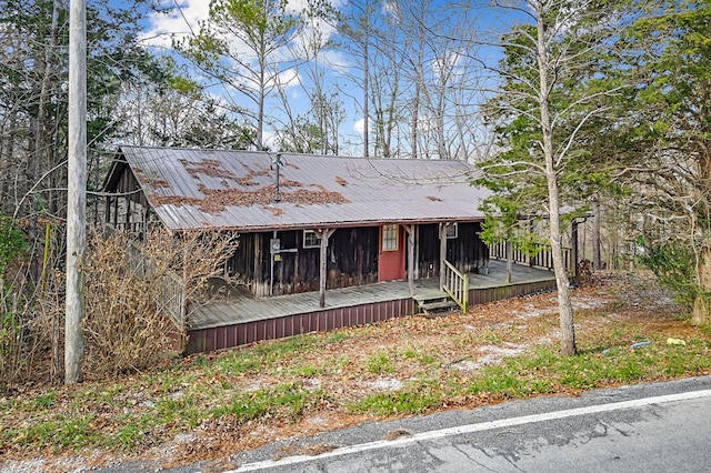 view of front of house with metal roof