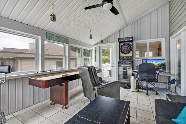 sunroom / solarium featuring vaulted ceiling and ceiling fan