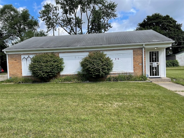723 Mckeighan Ave, Flint, MI 48507 - photo 1