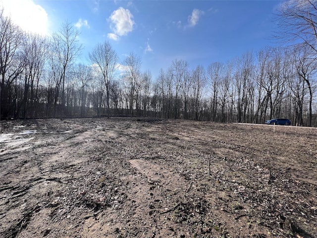 5700 Rolling Hills Dr, Rochester, MI 48306