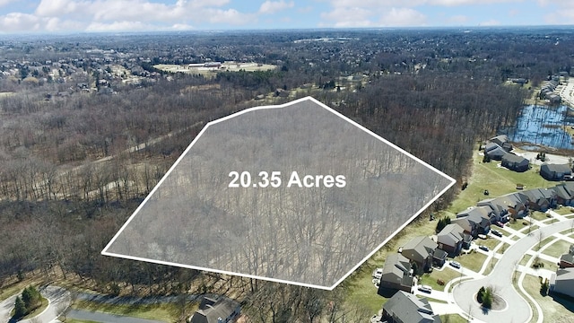 5700 Rolling Hills Dr, Rochester, MI 48306