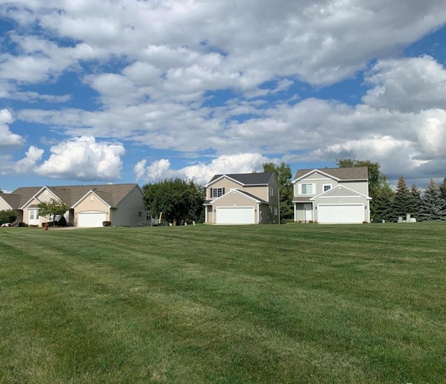 5148 Sandalwood Cir, Grand Blanc, MI 48439 - photo 2