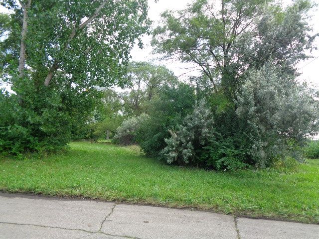 2881 17th St, Detroit, MI 48216