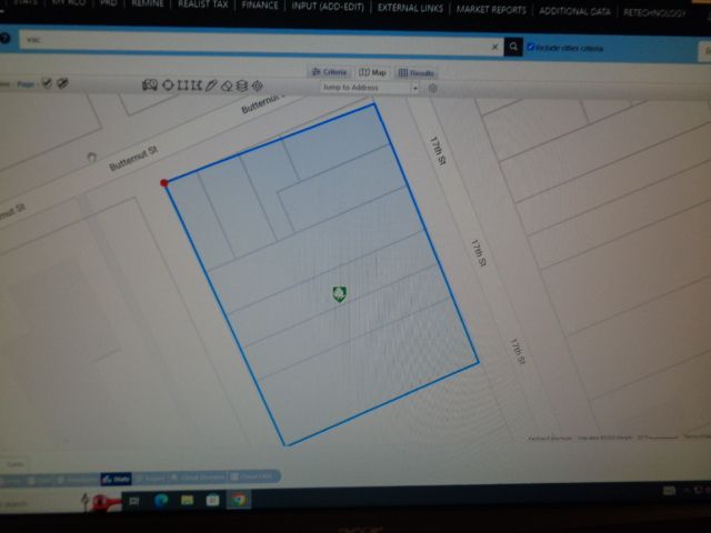 2881 17th St, Detroit, MI 48216