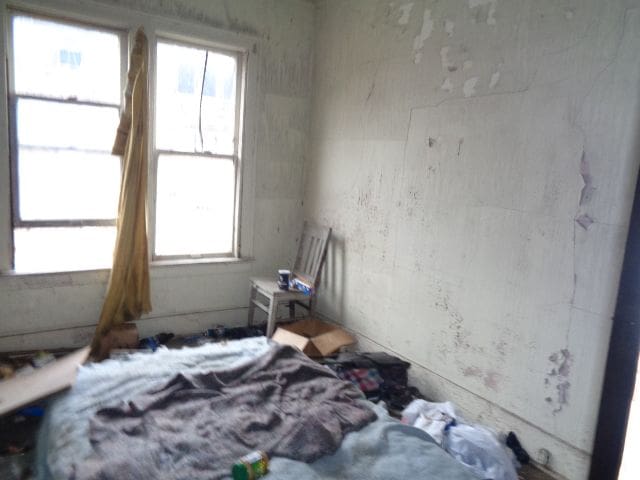 3758 Rochester St, Detroit, MI 48206 - view of empty room