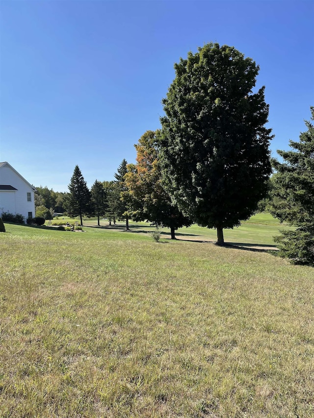 Fairway Ct, Kewadin, MI 49648
