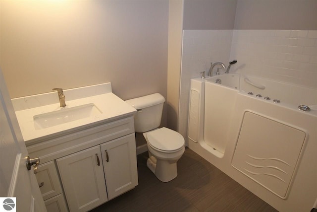 00 Sockeye Dr, Farwell, MI 48622 - full bath featuring a garden tub, toilet, and vanity