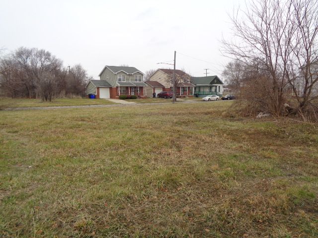 2706 Hendricks St, Detroit, MI 48207 - photo 8
