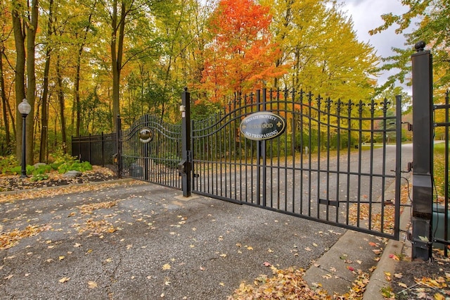 80 Deer Trl, Saginaw, MI 48638