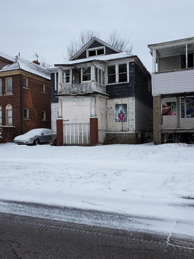 view of front of home