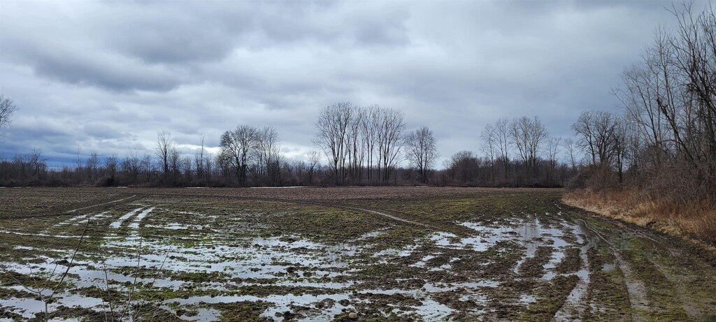 70555 N Ave, Armada, MI 48005