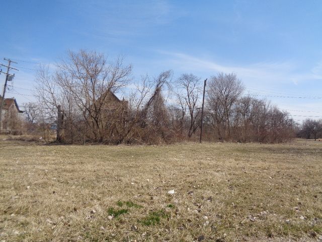 570 Concord St, Detroit, MI 48207 - photo 1