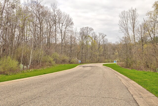 311 Dogwood Ln, Ortonville, MI 48462