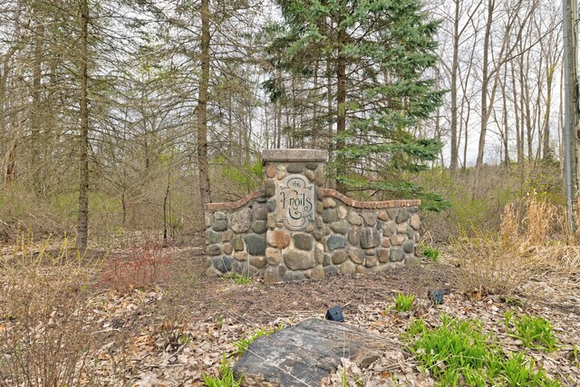 204 Astor Knolls Dr, Ortonville, MI 48462