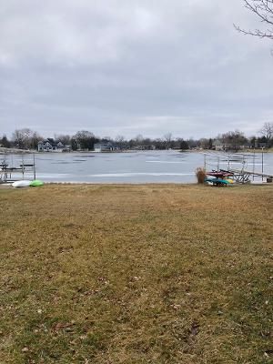 Listing photo 2 for LOT14 Burgess Dr, White Lake MI 48386