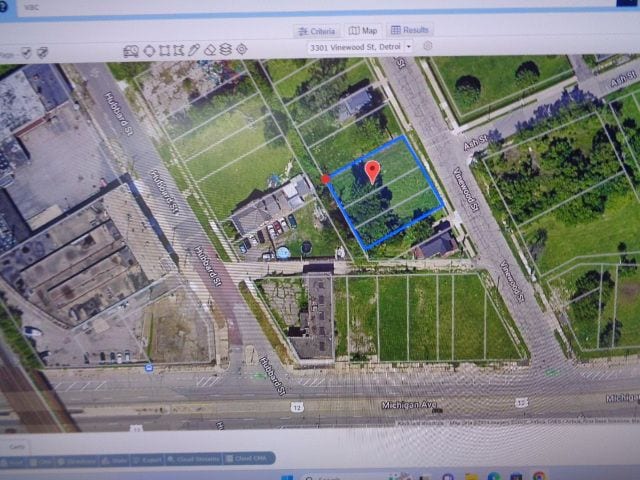 3301 Vinewood St, Detroit, MI 48208